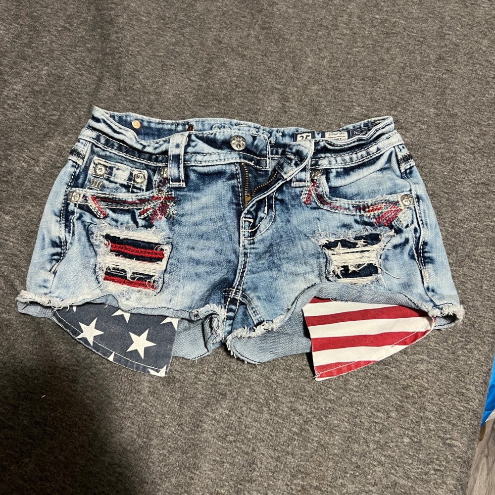 Miss Me Signature Short American Flag Distressed Denim Cutoffs Blue Size 25